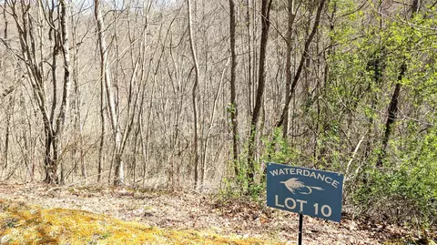 10 Hot Creek Ln, Tuckasegee, NC 28783