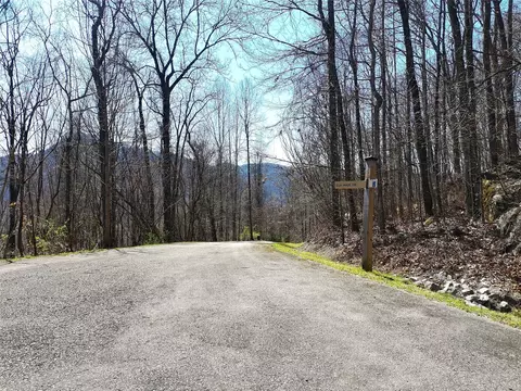 67 Waterdance Dr, Cullowhee, NC 28723 photo 2