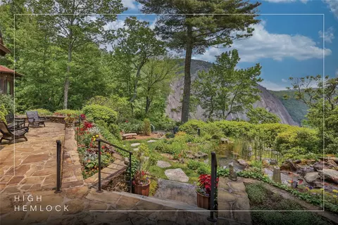 31 Flatwood Branch Trl, Glenville, NC 28736