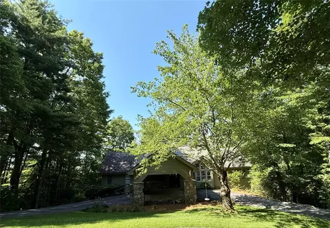 258 Club Colony Ln, Lake Toxaway, NC 28747