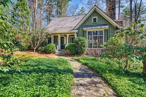 81 Arrowhead Cottage Rd, Cashiers, NC 28717