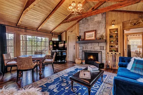 733 Wyanoak Rd, Highlands, NC 28741
