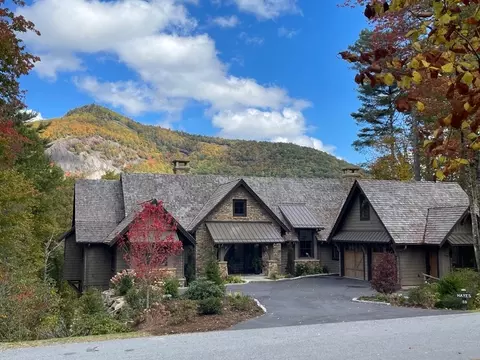 59 Runner Oak Ln, Cashiers, NC 28717