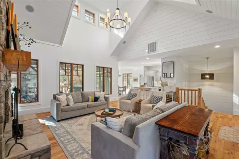 111 Chapel Hl, Cashiers, NC 28717