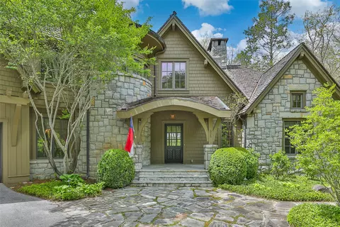 525 High Mountain Dr, Cashiers, NC 28717