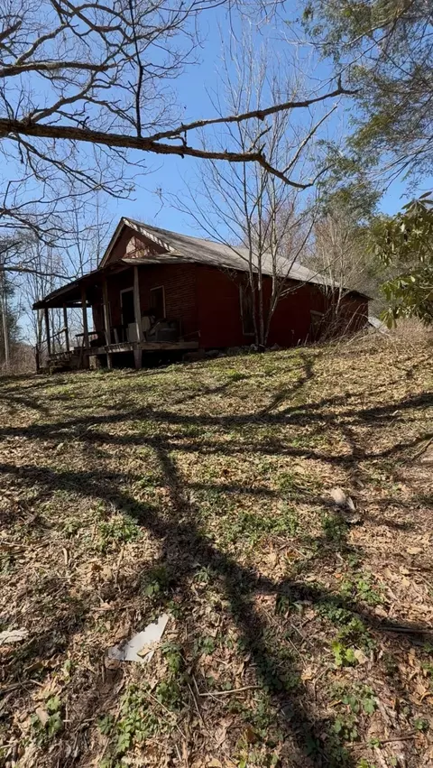 36 Coachman Drive Rd, Tuckasegee, NC 28783