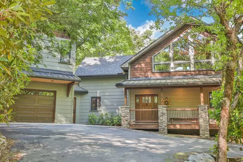 1292 Big Sheepcliff Rd, Cashiers, NC 28717