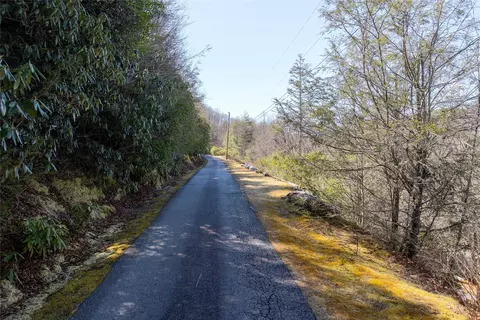 27 58 Wayside Ln, Cullowhee, NC 28723 photo 14