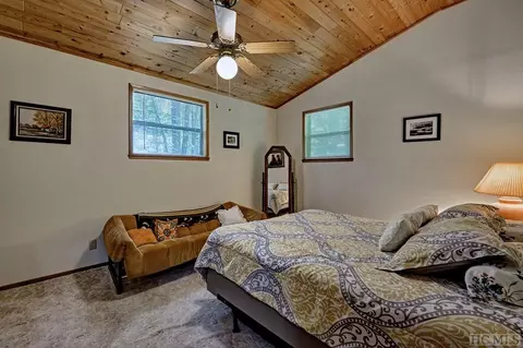 Bedroom - 75 Gunpoint Rd, Cullowhee, NC 28723 photo 1 of 2