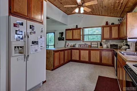 Kitchen - 75 Gunpoint Rd, Cullowhee, NC 28723 photo 2 of 2