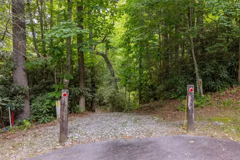 214 Sunset Ct, Sapphire, NC 28774 photo 8