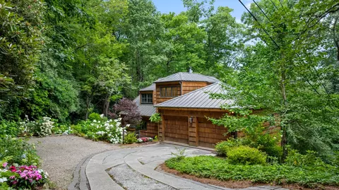 781 Hudson Rd, Highlands, NC 28741