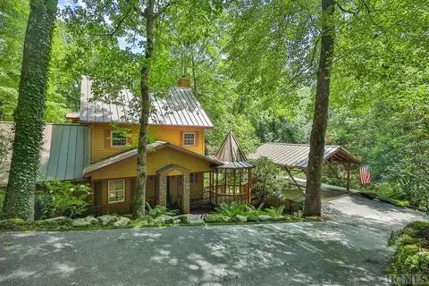 47 Sequoyah Ridge Rd, Highlands, NC 28741