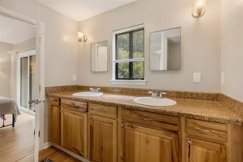 Bath - 98 Dogwood Knob #25-2A, Sapphire, NC 28774 photo 3 of 5