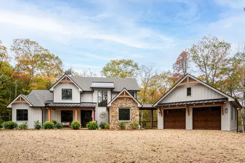 1984 New Settlers Way, Glenville, NC 28736
