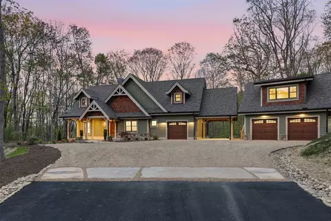 826 New Settlers Way, Glenville, NC 28736