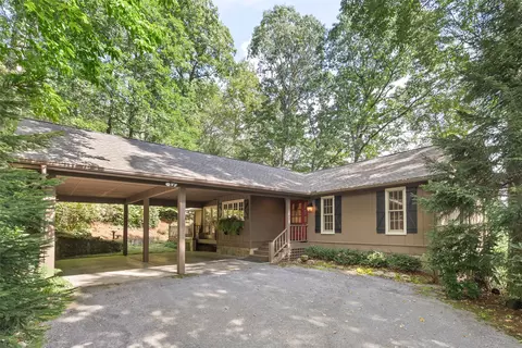 69 Homer Potts Rd, Highlands, NC 28741