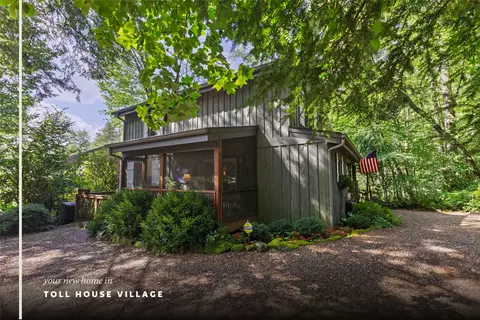 24 Little Pond Ln, Cashiers, NC 28717