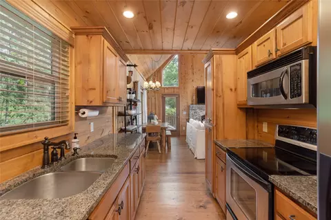 415 Clayson Dr, Cullowhee, NC 28723 photo 23