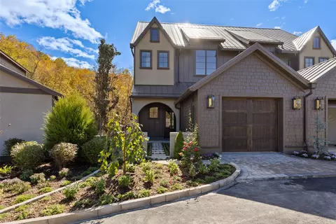 Exterior - 504 Birchwood Dr #B-2, Highlands, NC 28741 photo 2 of 6