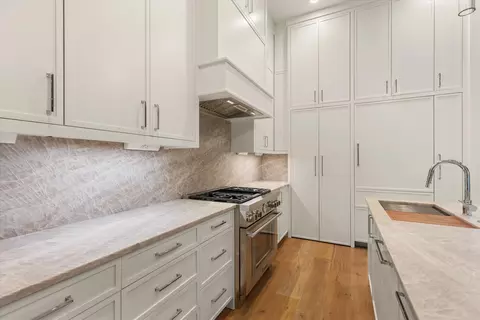 Kitchen - 504 Birchwood Dr #B-2, Highlands, NC 28741 photo 3 of 4