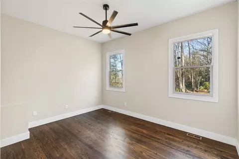 Bedroom - 401 Windy Gap Ln, Sapphire, NC 28774 photo 2 of 8