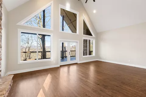 Living - 401 Windy Gap Ln, Sapphire, NC 28774 photo 5 of 13