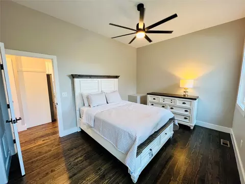Bedroom - 401 Windy Gap Ln, Sapphire, NC 28774 photo 1 of 8
