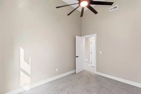 Bedroom - 401 Windy Gap Ln, Sapphire, NC 28774 photo 6 of 8