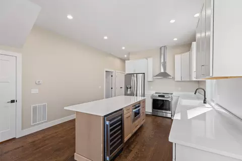 Kitchen - 401 Windy Gap Ln, Sapphire, NC 28774 photo 6 of 7