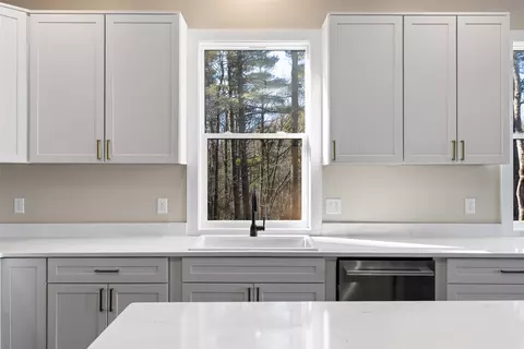 Kitchen - 401 Windy Gap Ln, Sapphire, NC 28774 photo 5 of 7