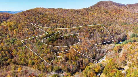 26 Booshway Mountain Rd, Tuckasegee, NC 28783