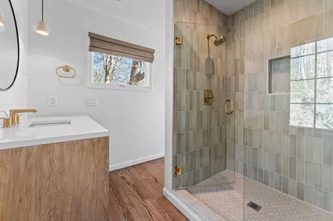 Bath - 66 Summit Trl, Highlands, NC 28741 photo 3 of 5