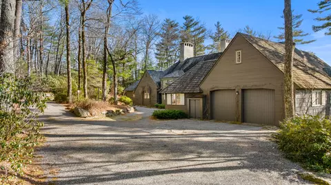 223 Sagee Dr, Highlands, NC 28741