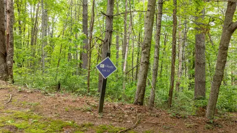 522 Receptive Dr, Glenville, NC 28736