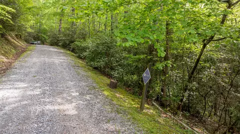 11 Power Line Rd, Glenville, NC 28736