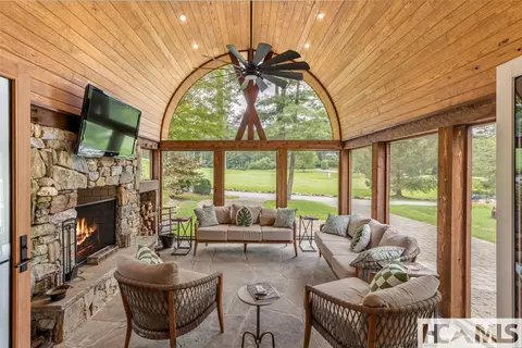 346 Hummingbird Ln, Highlands, NC 28741