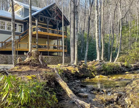 2374 W Christy Trl, Sapphire, NC 28774