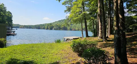 545 S East Shore Dr, Lake Toxaway, NC 28747
