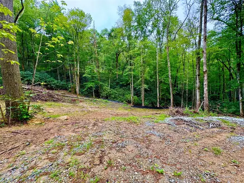 240 Pineland Dr, Highlands, NC 28741