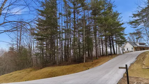 16 Trillium Ridge Rd, Cullowhee, NC 28723 photo 2