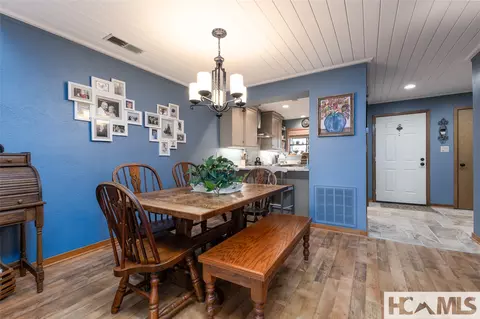 Dining - 142 Eagle Ridge Rd #2304, Sapphire, NC 28774 photo 1 of 2