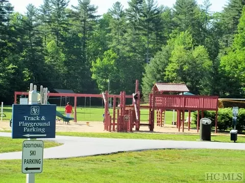 Exterior - 142 Eagle Ridge Rd #2304, Sapphire, NC 28774 photo 9 of 9