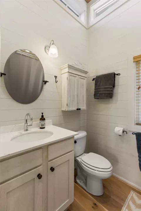 Bath - 111 Moonstone Loop, Highlands, NC 28741 photo 1 of 4