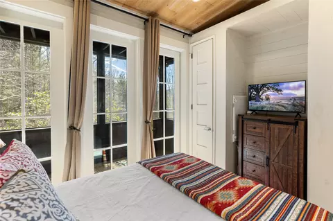 Bedroom - 111 Moonstone Loop, Highlands, NC 28741 photo 4 of 7