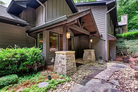 330 Western Rhodes Dr, Highlands, NC 28741