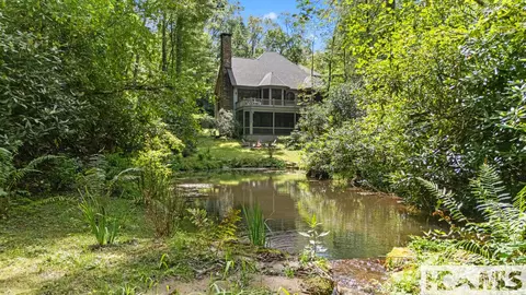 332 Streamside Dr, Cashiers, NC 28717
