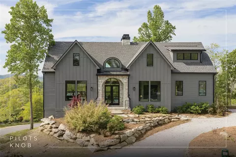 11 Milkweed Trl, Glenville, NC 28736