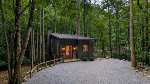 117 Speckled Feather Pass, Sapphire, NC 28774