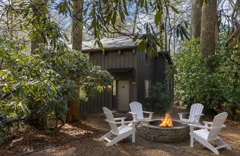 1884 Dillard Rd, Highlands, NC 28741